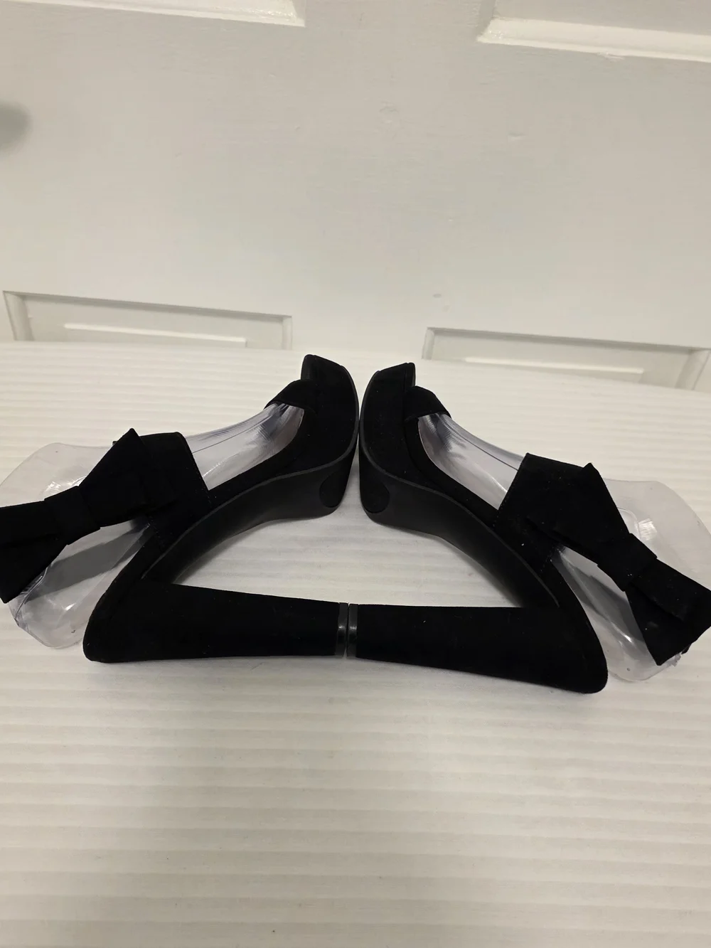 LC Lauren Conrad Black Faux Suede W/Bowtie Accent Heels Size 7.5 Formal